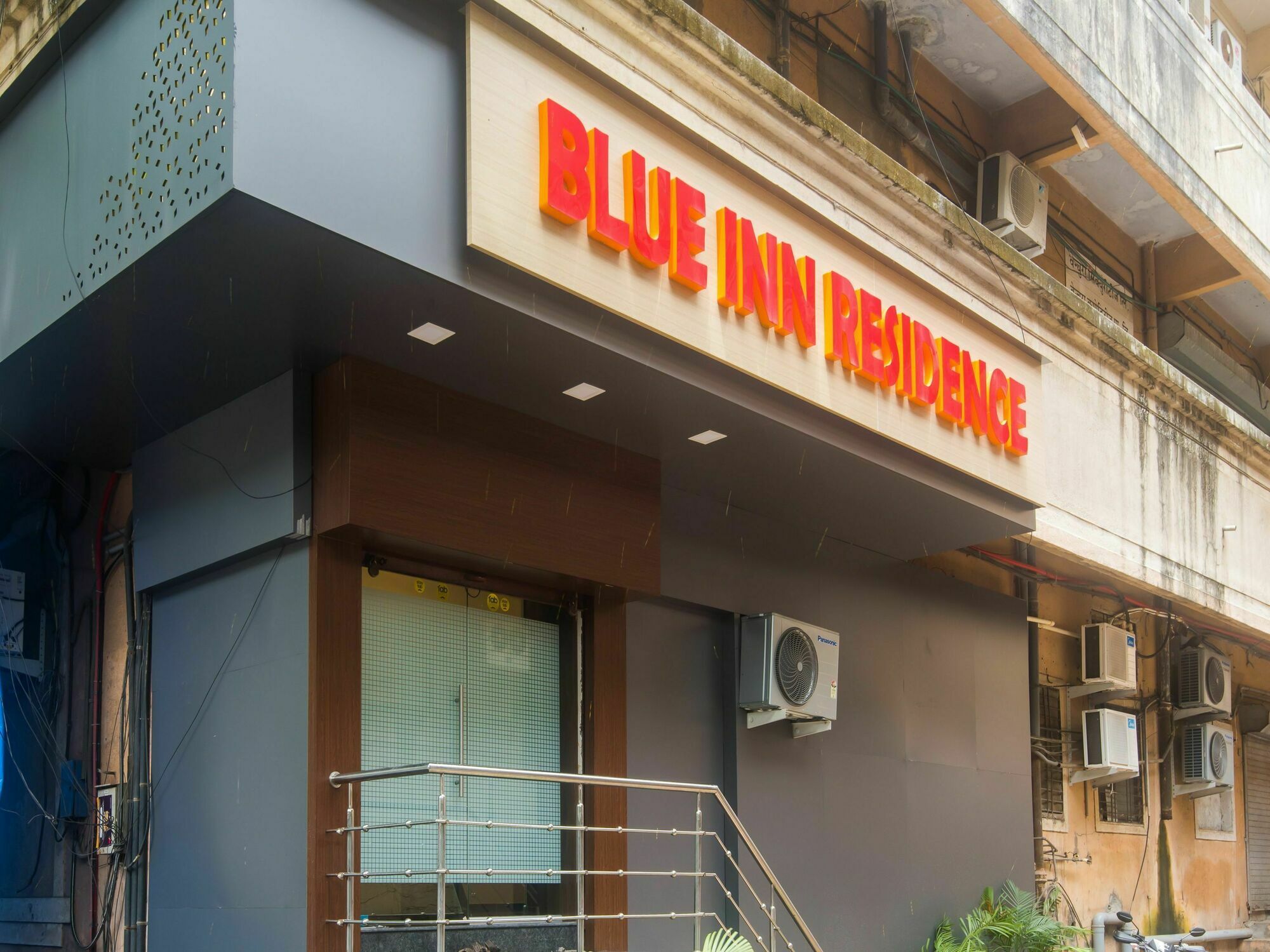 OYO 18581 Hotel Blue Inn Residence Bombay Exterior foto